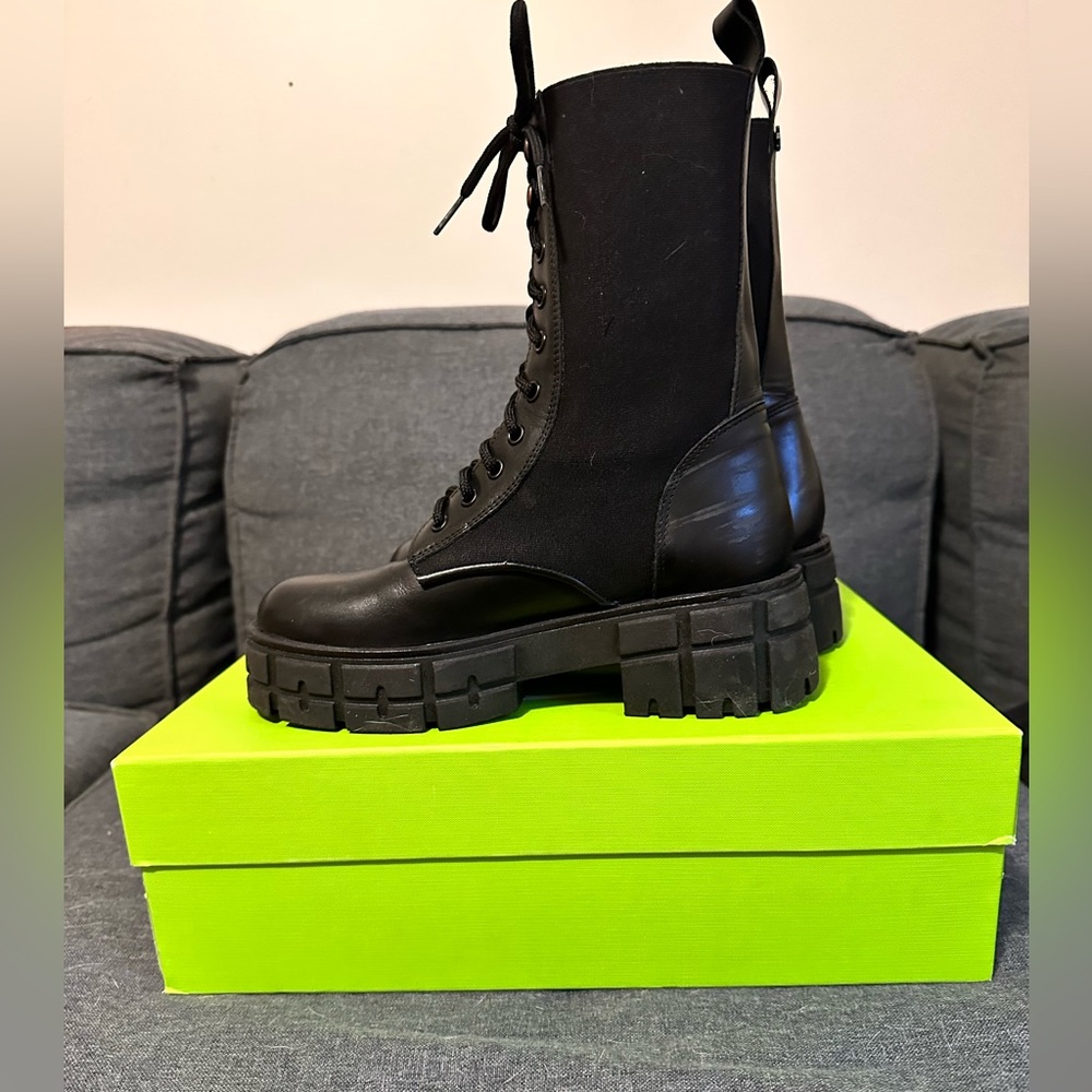 Sam Edelman Nakita black leather lugs size 8